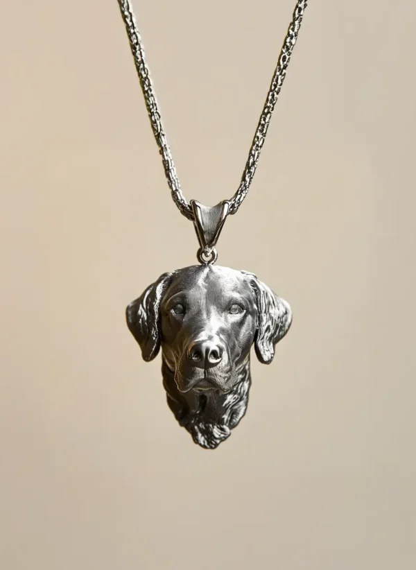 Colgante con cadena de plata 925 y cabeza bañado en plata 925